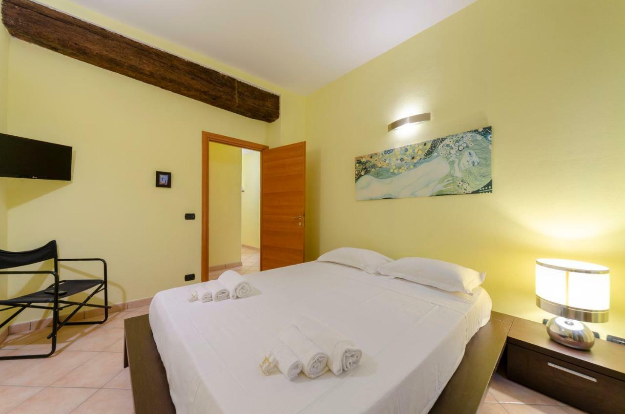 Joivy Warm Family Apt Near Porto Antico Lägenhet Genua Exteriör bild