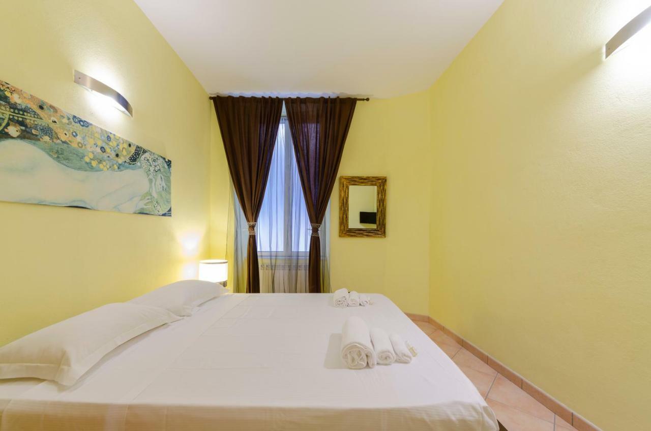 Joivy Warm Family Apt Near Porto Antico Lägenhet Genua Exteriör bild