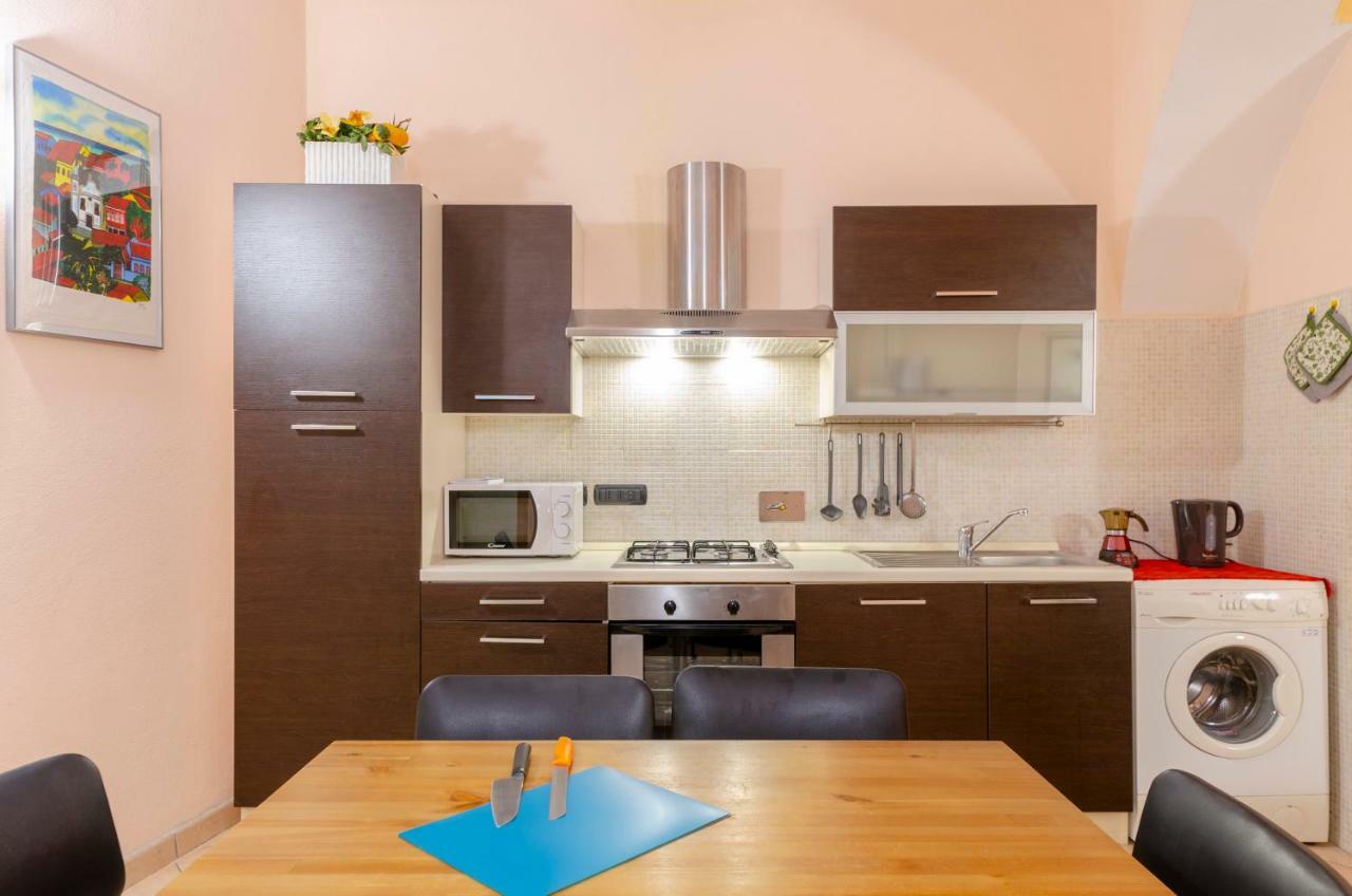 Joivy Warm Family Apt Near Porto Antico Lägenhet Genua Exteriör bild