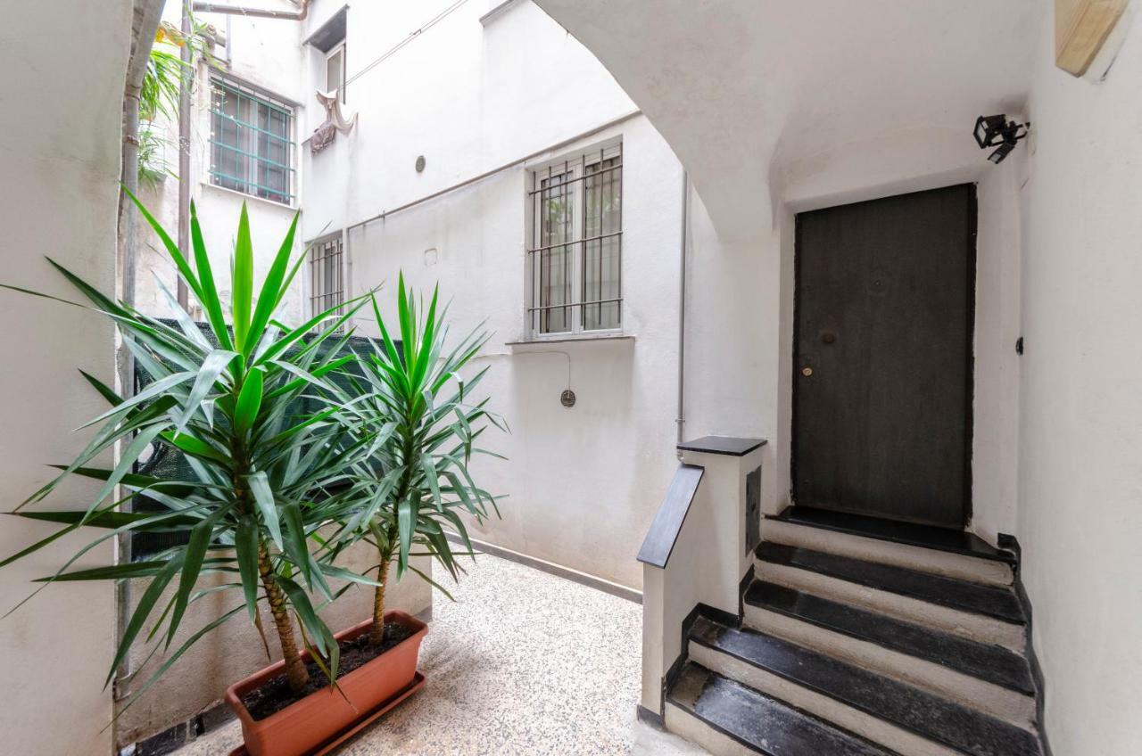 Joivy Warm Family Apt Near Porto Antico Lägenhet Genua Exteriör bild