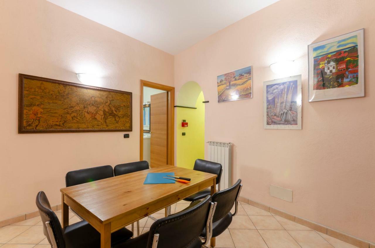 Joivy Warm Family Apt Near Porto Antico Lägenhet Genua Exteriör bild